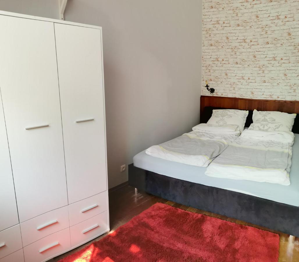 Apartament Z Ogrodkiem Apartman Sopot Kültér fotó